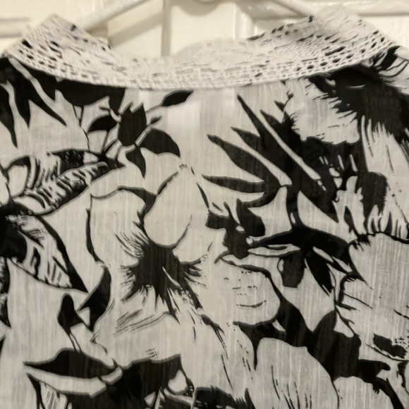 Charter Club cotton blouse size 10 - Picture 9 of 10